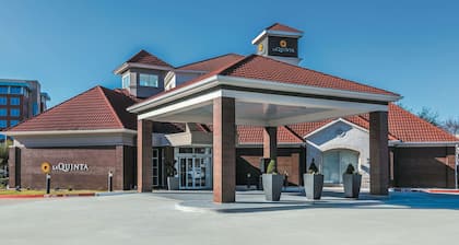 La Quinta Inn & Suites by Wyndham Dallas Plano West