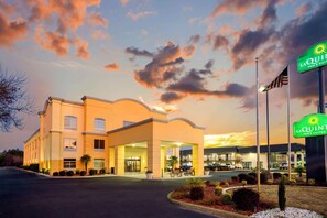 Exterior - La Quinta Inn & Suites by Wyndham Florence (Florence)