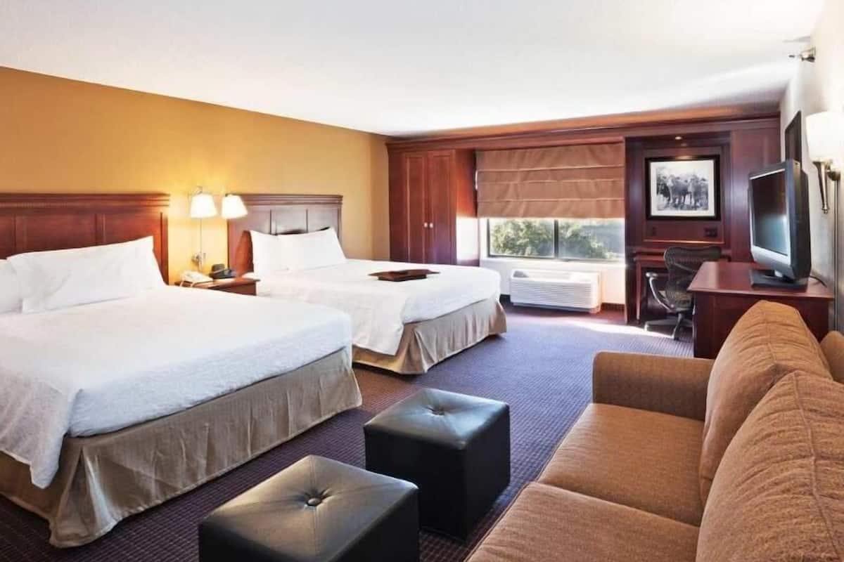 Premium bedding, pillowtop beds, in-room safe, desk