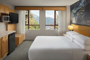 Suite, 2 Bedrooms, Non Smoking, Balcony | Pillow-top beds, minibar, in-room safe, desk