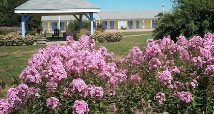 Annapolis Royal Inn & Suites