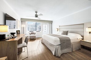 Deluxe Room, 1 King Bed, Partial Ocean View | Egyptian cotton sheets, premium bedding, in-room safe, desk