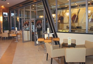 Coffee shop