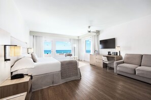 Deluxe Room, 1 King Bed, Ocean View | Egyptian cotton sheets, premium bedding, in-room safe, desk