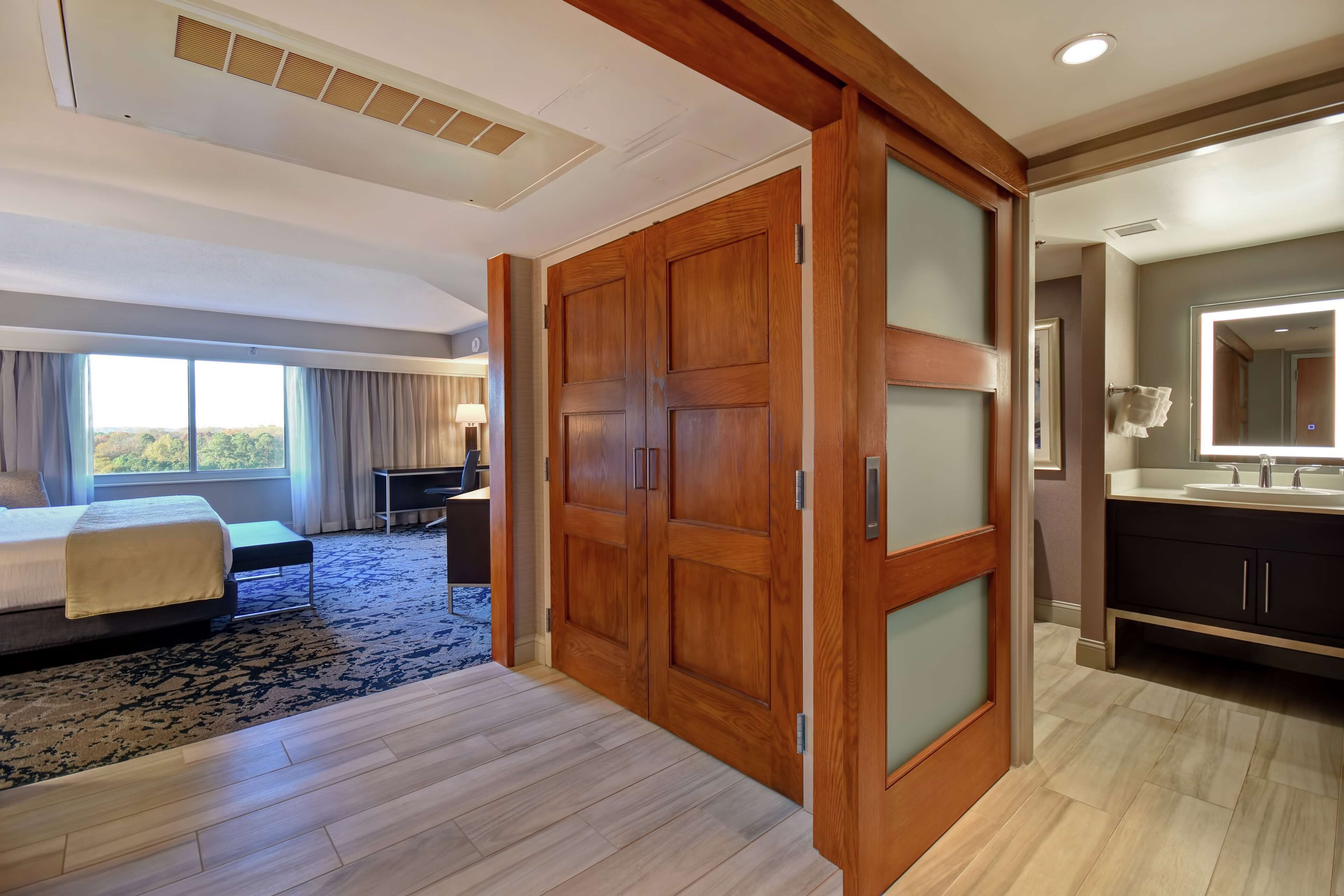 Presidential Suite, 1 King Bed (Mobility & Hearing) | Bathroom