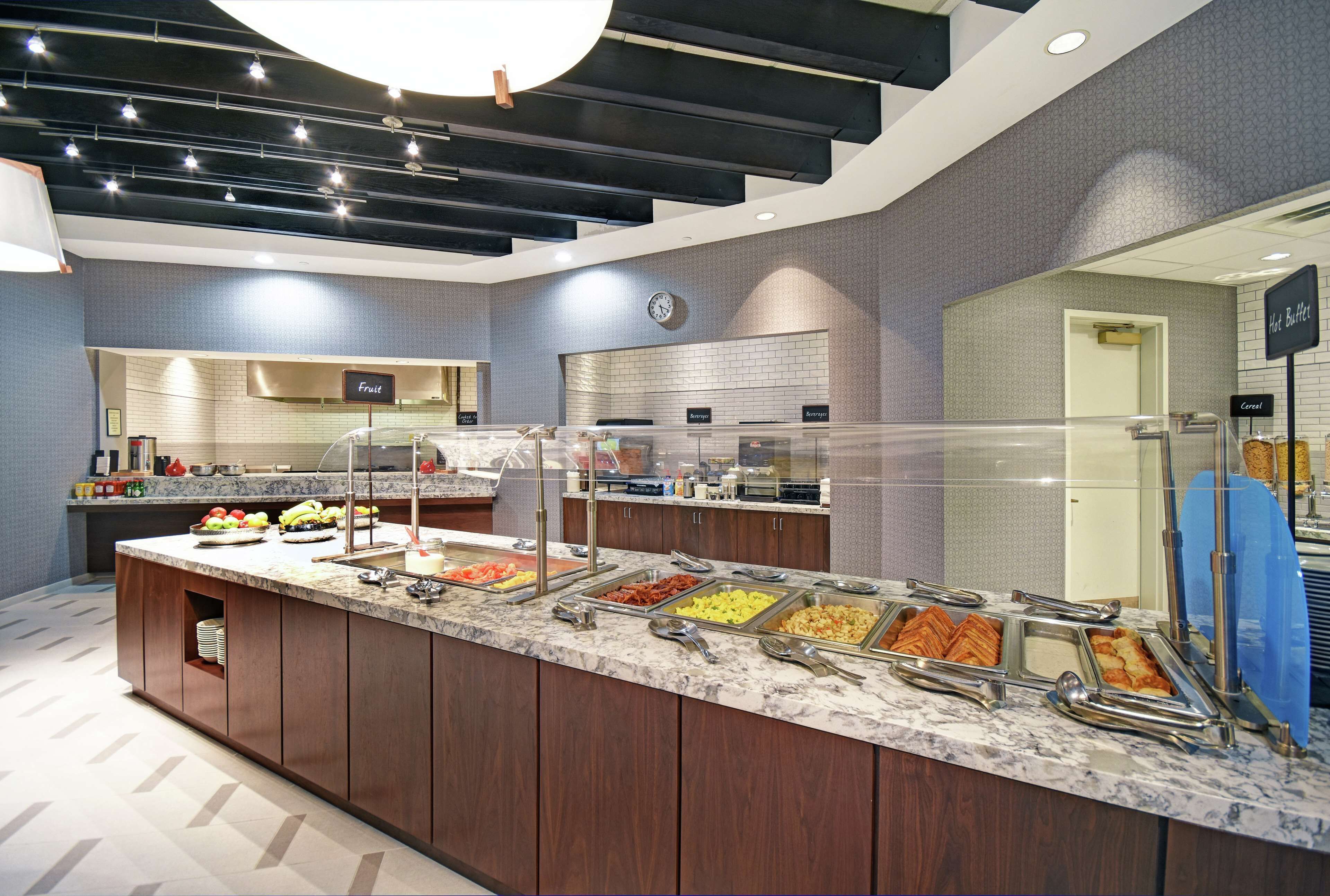 free continental breakfast