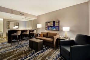 Suite, 1 King Bed | Living area
