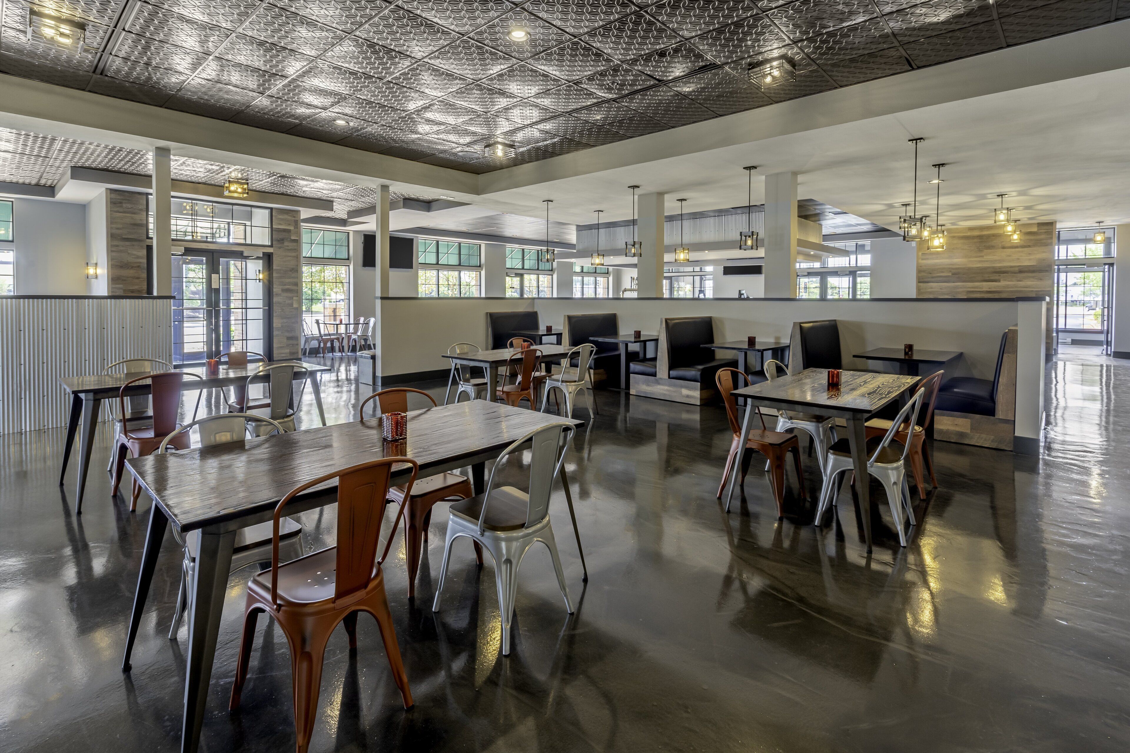 daily cooked-to-order breakfast for a fee