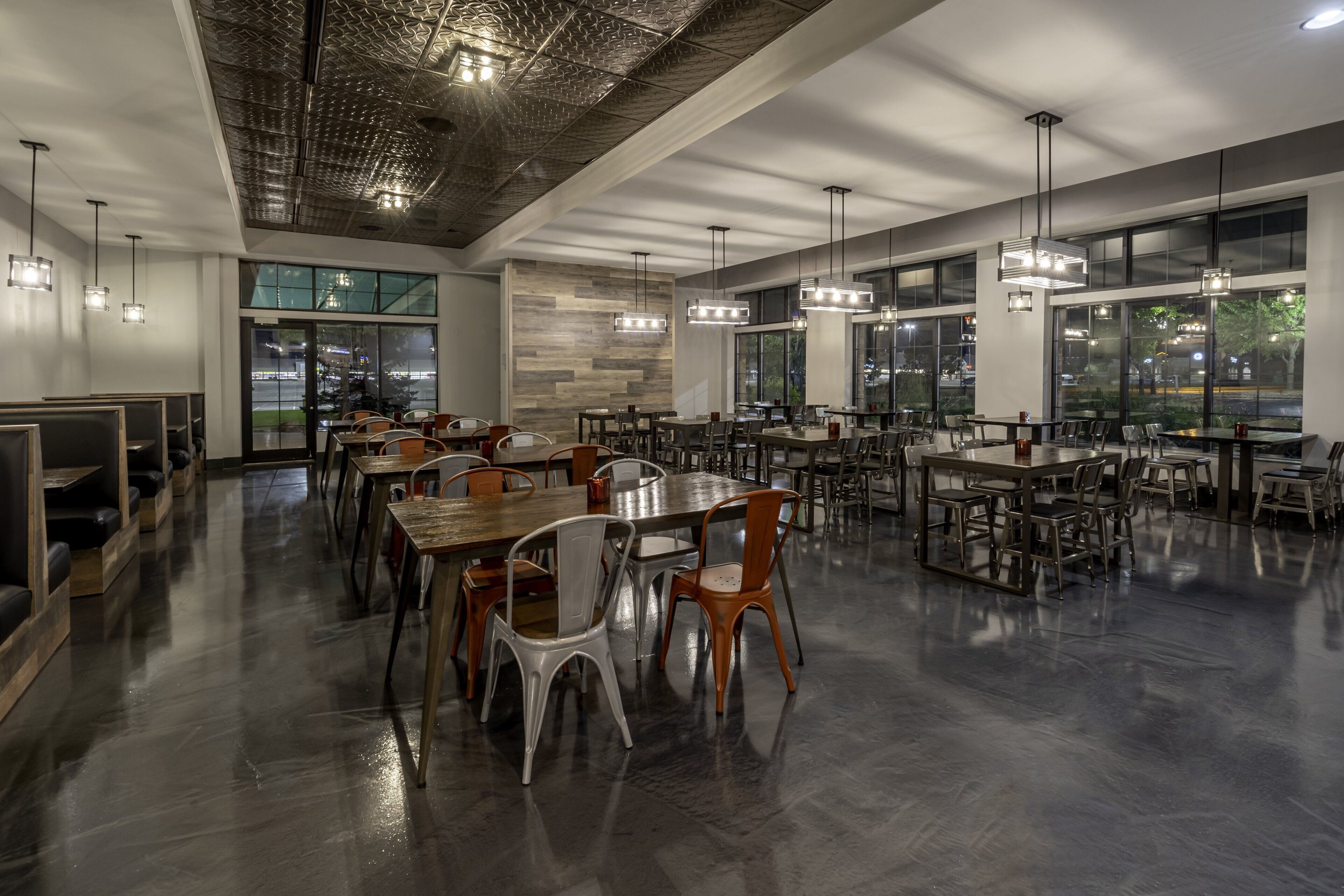 Breakfast, lunch, dinner served; American cuisine 