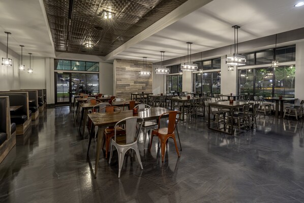 Frühstück, Mittagessen, Abendessen, amerikanische Küche