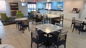 Free daily buffet breakfast