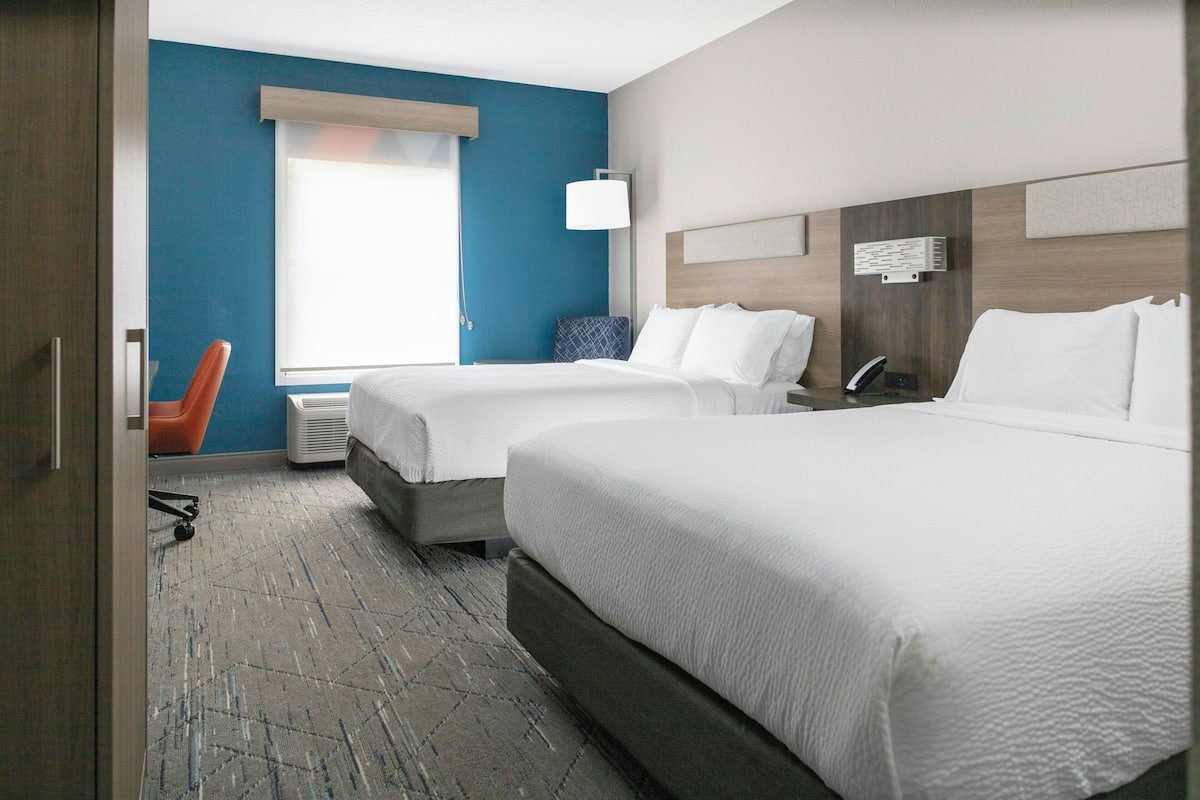 Standard Room, 2 Queen Beds | In-room safe, desk, iron/ironing board, cribs (free)