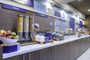 Desayuno bufé gratuito y diario