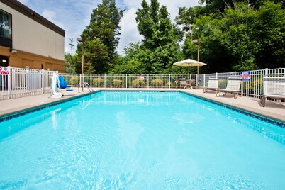 Holiday Inn Express And Suites Kimball by IHG