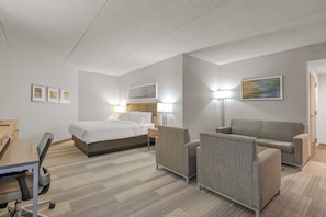 1 bedroom, premium bedding, desk, laptop workspace