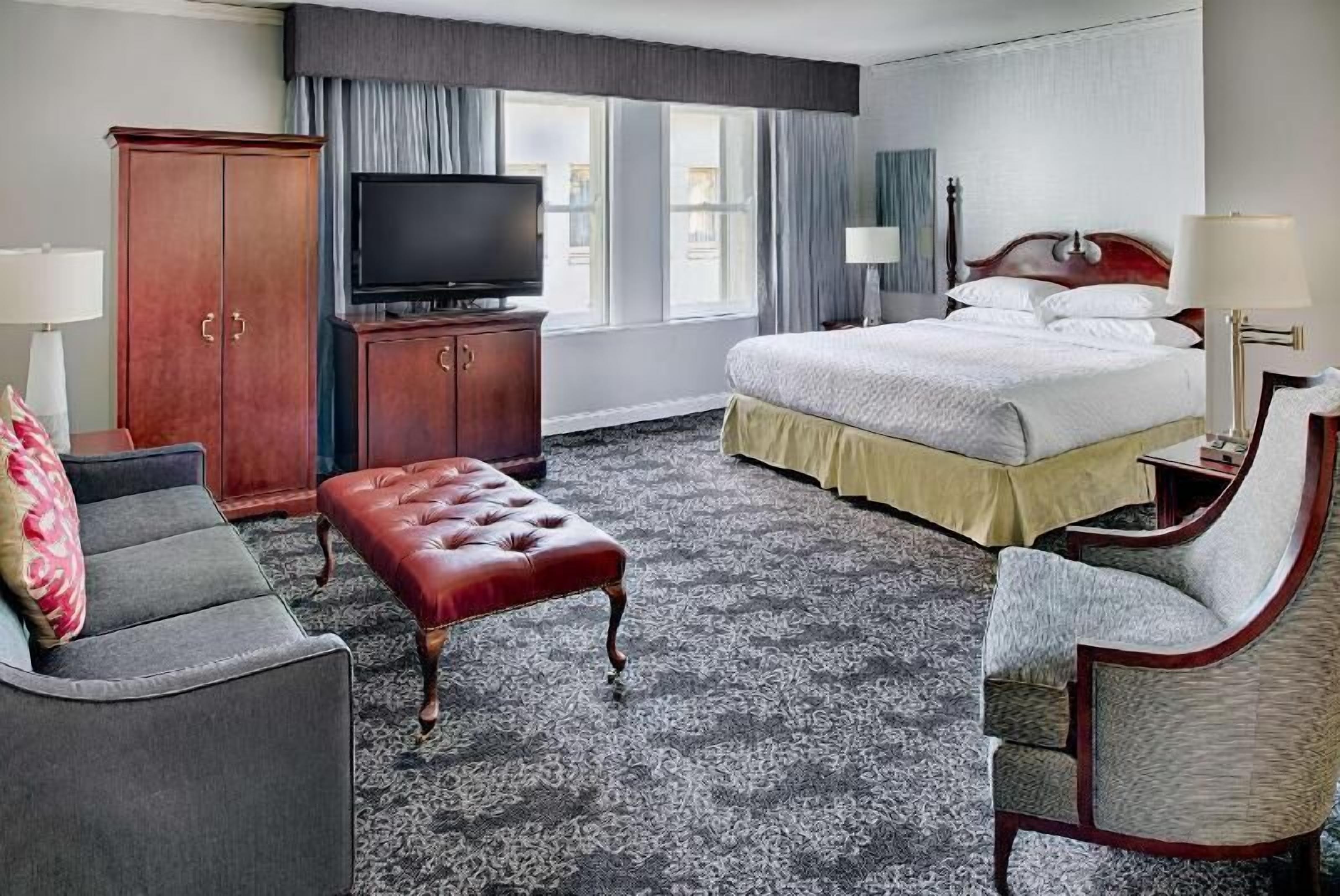Premium bedding, in-room safe, desk, blackout drapes