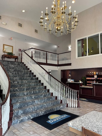 Lobby. Days Inn by Wyndham Lisbon