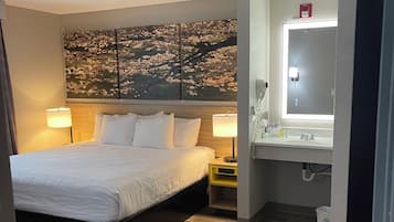 Suite, 1 très grand lit et 1 canapé-lit | Literie de qualité supérieure, coffres-forts dans les chambres, bureau