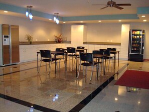 Free continental breakfast