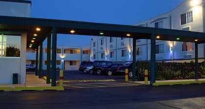 O'Hare Inn & Suites