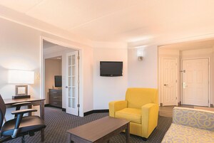 Ropa de cama de alta calidad y escritorio 