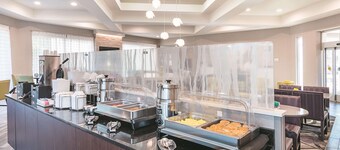 La Quinta Inn & Suites by Wyndham Atlanta Conyers