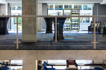 Meeting space at Kimpton George Hotel by IHG