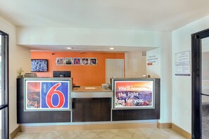 Reception - Motel 6 Dallas, TX - South (Dallas)
