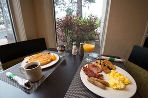 Daily buffet breakfast for a fee