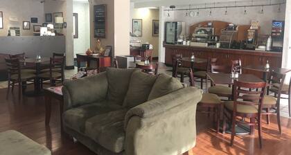 Mountain Inn & Suites