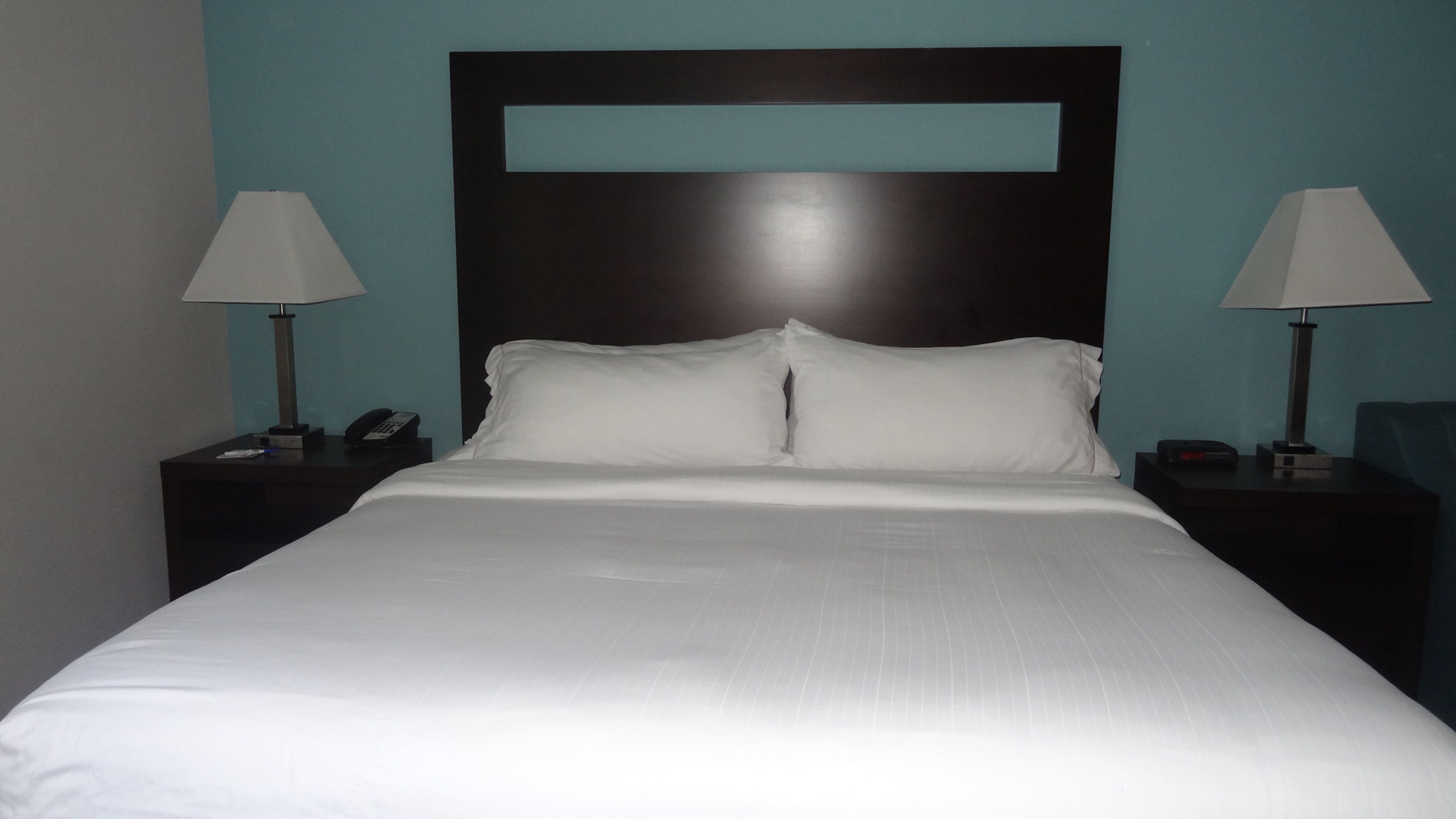 Standard Room | In-room safe, blackout drapes, iron/ironing board, travel crib
