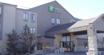 Holiday Inn Express Kansas City-Bonner Springs, an IHG Hotel