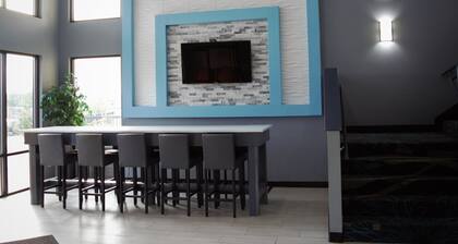 Days Inn by Wyndham Montgomery