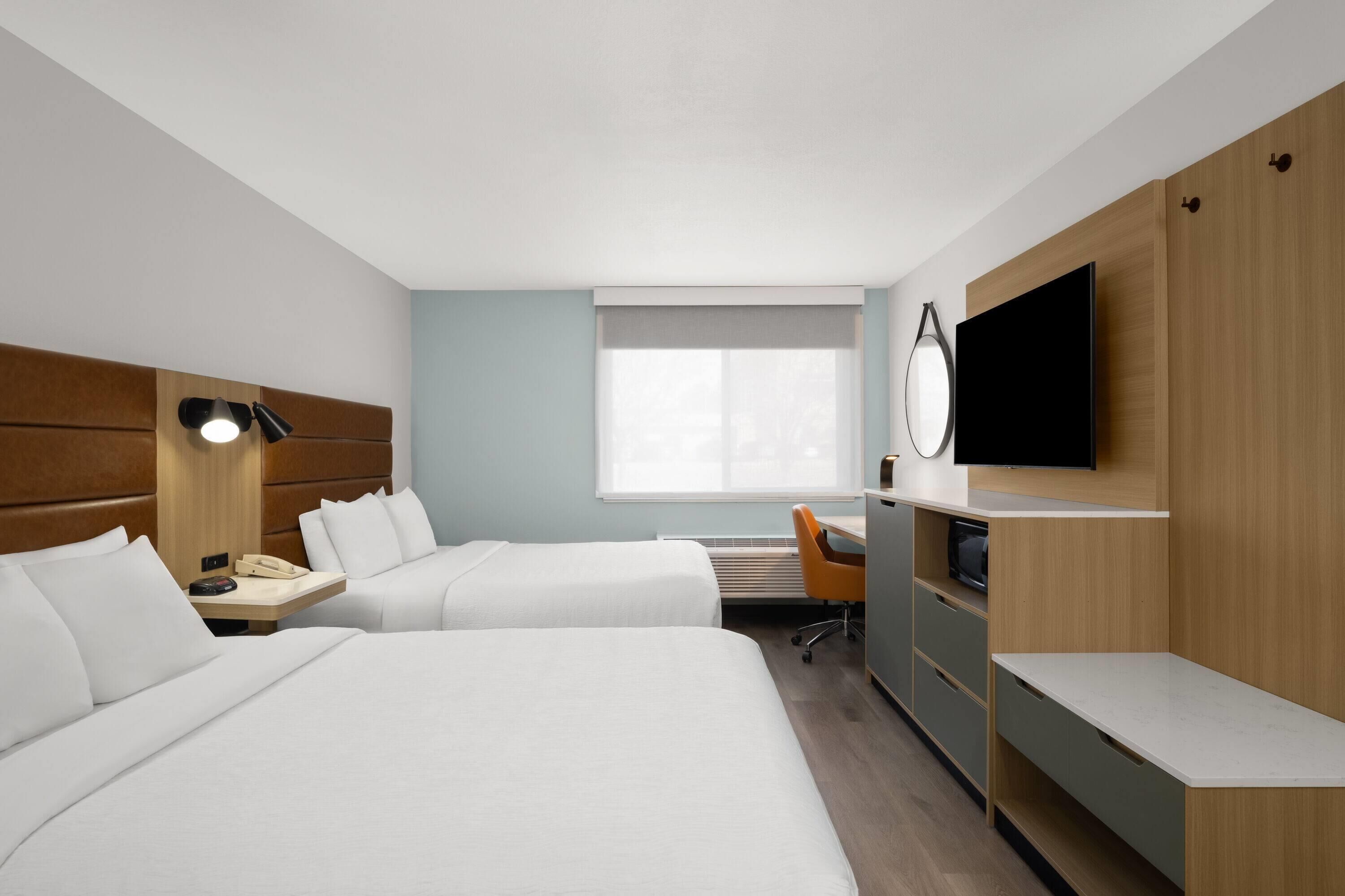 Kamer, 2 queensize bedden, niet-roken | Luxe beddengoed, donsdekens, pillowtop-bedden, een bureau