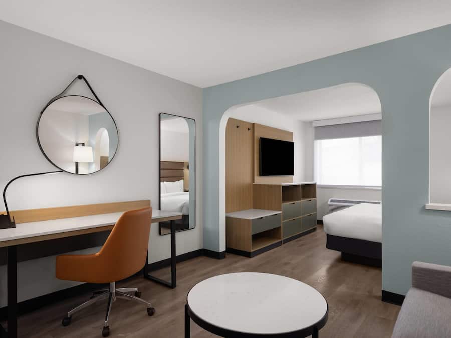 Suite, 1 King Bed, Non Smoking | Premium bedding, down duvets, pillow-top beds, desk