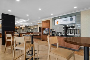 Desayuno bufé gratuito y diario