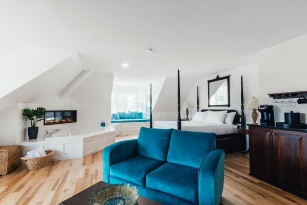 Honeymoon Room, 1 King Bed