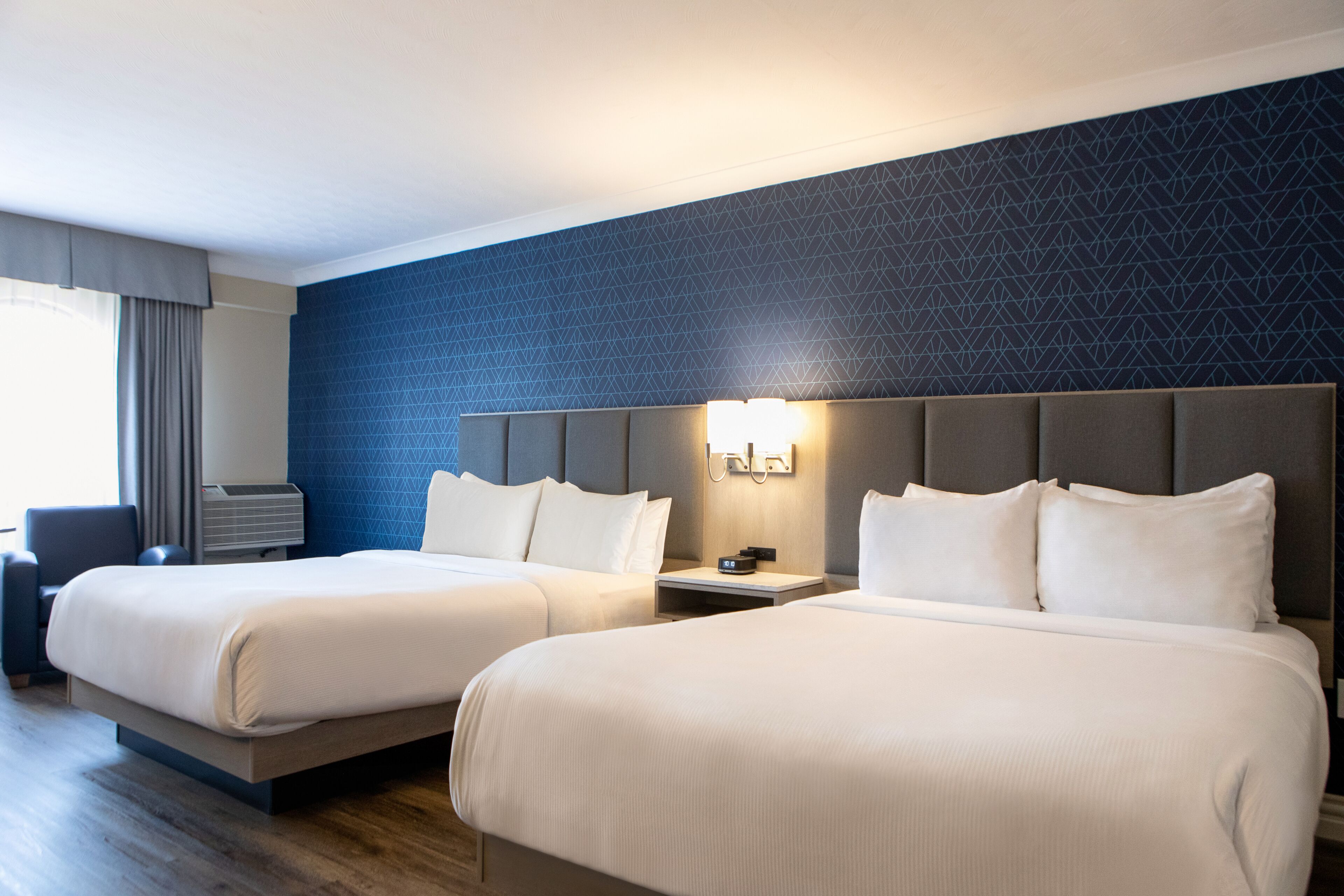 Ropa de cama de alta calidad, cubrecamas y colchones con pillow-top 