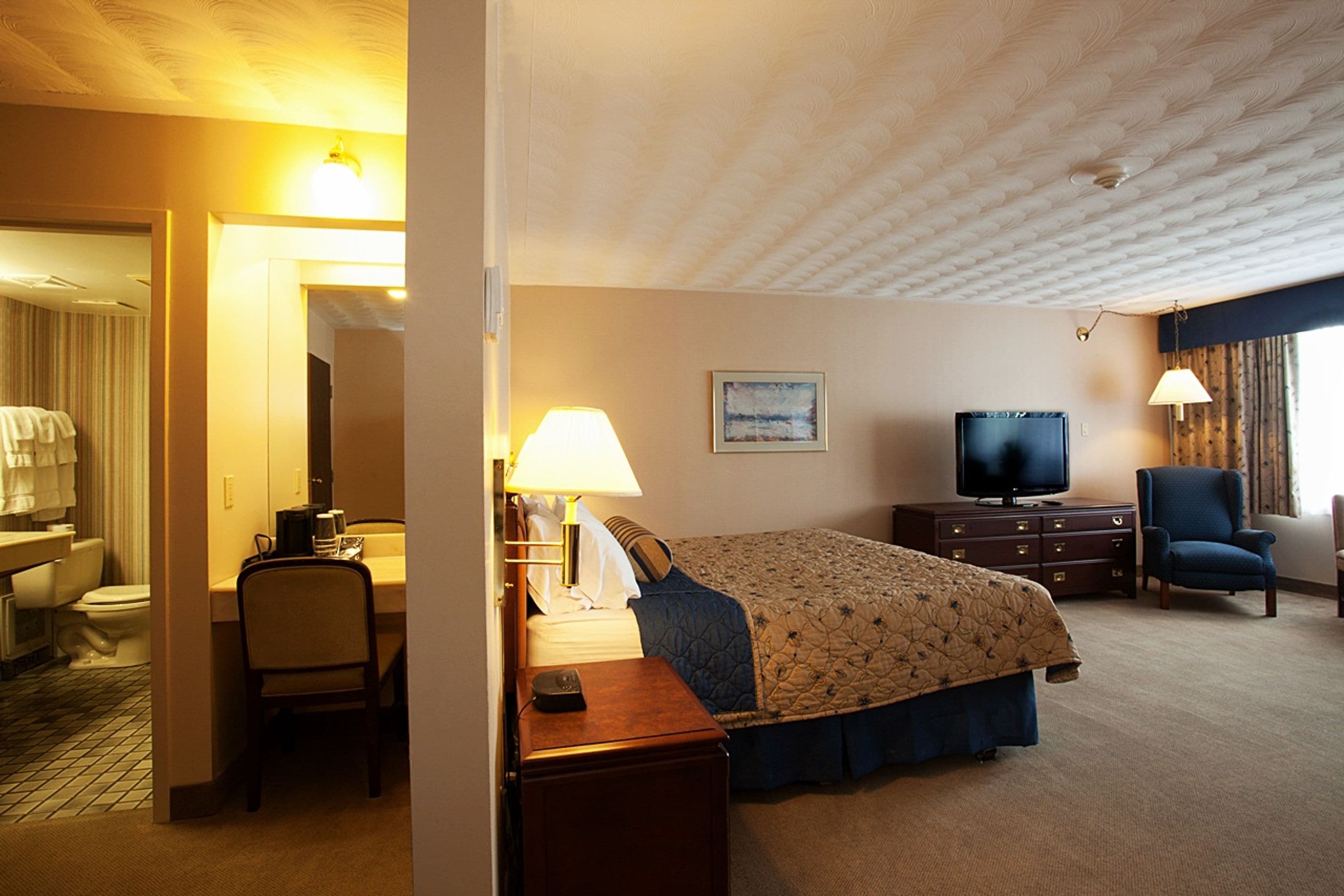 deluxe king | 1 bedroom, premium bedding, down duvets, pillow-top beds