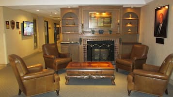 Coin salon dans le hall