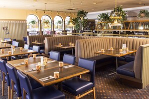 每日付費供應全套早餐