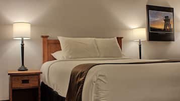 Select Queen Room | Premium bedding, pillowtop beds, desk, blackout drapes