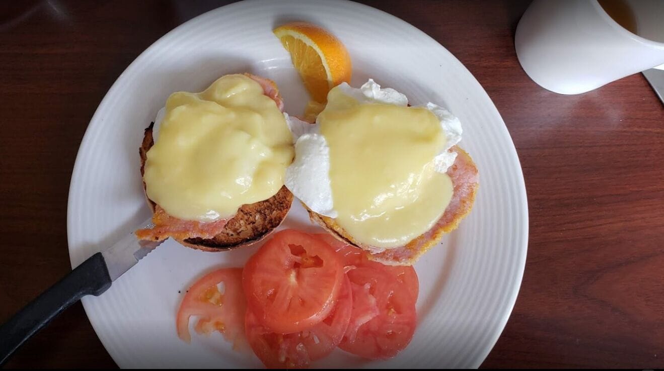 free daily full breakfast