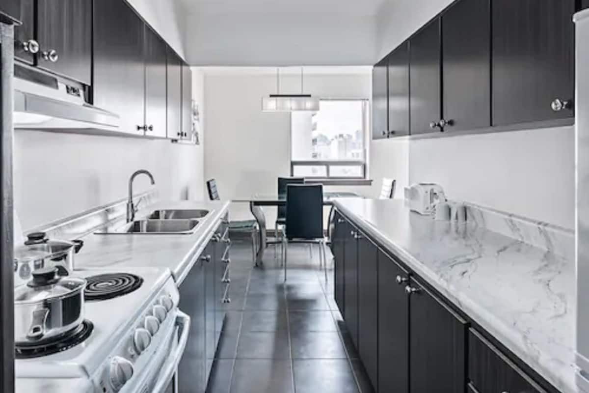 executive suite, 1 king bed with sofa bed | private kitchen | coffee/tea maker