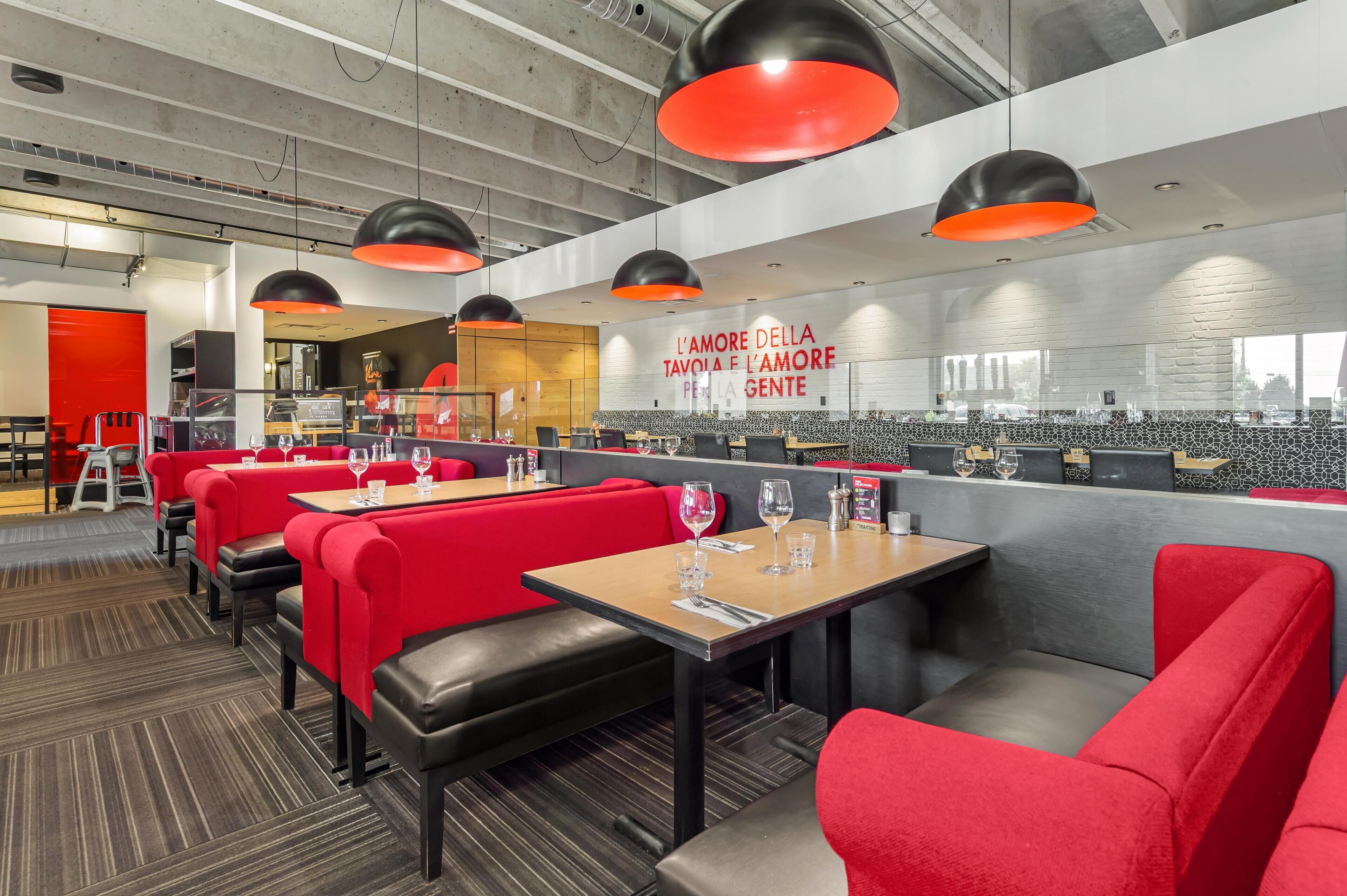 每日供应全套早餐（需付费）