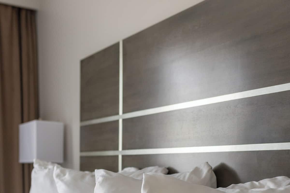 Literie de qualité supérieure, couette en duvet d'oie, bureau