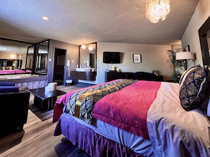 Suíte Executivo, Uma cama King | Roupas de cama premium, individualmente decorados, escrivaninha