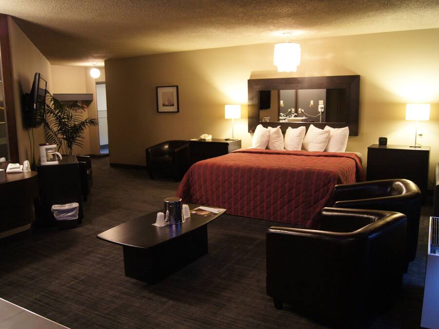 Premium bedding, individually decorated, desk, blackout drapes