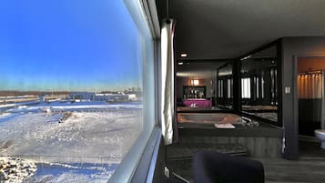 Executive Suite, 1 King-Bett | Hochwertige Bettwaren, individuell dekoriert, Schreibtisch