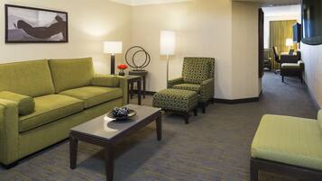 Suite (King) | Bureau, rideaux occultants, chambres insonorisées